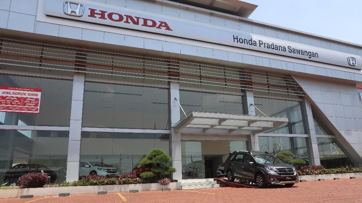 Dealer Penjualan Mobil (CNBC Indonesia/Andrean Kristianto) Dealer Penjualan Mobil (CNBC Indonesia/Andrean Kristianto)