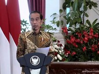 Jokowi ke Wali Kota: Jangan Cuma Suruh Pakai Masker, Dibagi!