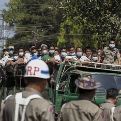 Facebook Batasi Postingan Militer Myanmar