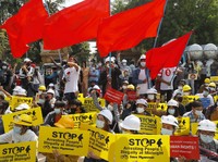 Ribuan Orang Kembali Demo Anti-kudeta di Myanmar