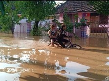 Banjir 'Kepung' Nganjuk Jatim, 4 Kelurahan Masih Terendam