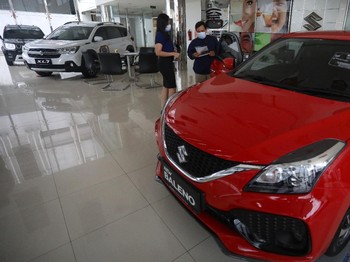 Walau Diguyur Stimulus, Penjualan Mobil & Motor Masih Keok