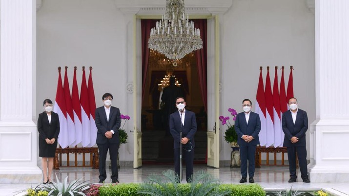 Jajaran dewan direksi Lembaga Pengelola Investasi (LPI), dana abadi Indonesia yang bernama Indonesia Investment Authority (INA). (Muchlis Jr - Biro Pers Sekretariat Presiden) Jajaran dewan direksi Lembaga Pengelola Investasi (LPI), dana abadi Indonesia yang bernama Indonesia Investment Authority (INA). (Muchlis Jr - Biro Pers Sekretariat Presiden)