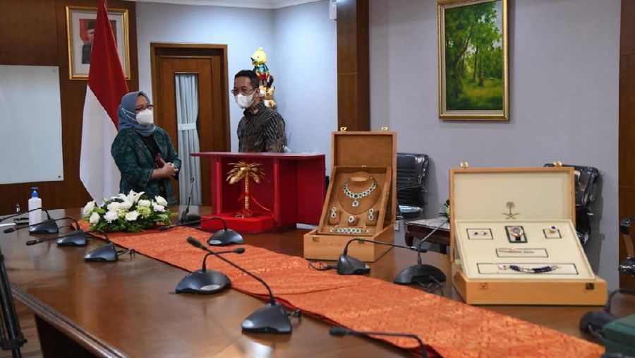 Benda gratifikasi Jokowi