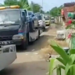 Satu Desa Borong Mobil, Tanda-Tanda Fenomena Apa Ini?