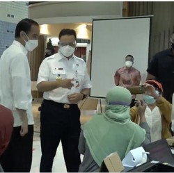 Jokowi Sudah Amankan 426 Juta Dosis Vaksin, Tapi...