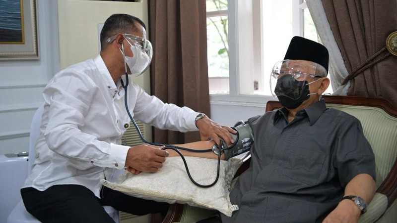 Pemberian vaksin kepada Wapres K. H. Ma’ruf Amin rencananya akan dilaksanakan pada Rabu (17/02/21), pukul 08.30 pagi, di Pendopo Kediaman Resmi Wapres, Jalan Diponegoro No. 2 Jakarta. (Dok Setwapres)