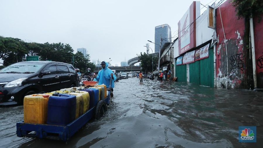 Banjir di Kawasan Mampang (CNBC Indonesia/Tri Susilo)