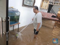 Hujan Deras Semalaman, Jakarta, Ciledug hingga Bekasi Banjir!