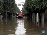 Sepinggang Orang Dewasa, Jatibening Permai Dikepung Banjir