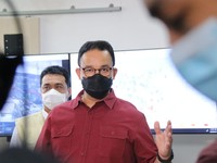 Aturan Anies: Aktivitas di DKI Harus Sudah Vaksin Dosis 1