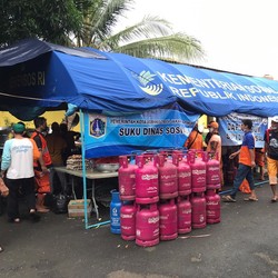 Banjir Landa Ibu Kota, Bright Gas Hadir di Dapur Umum Jakarta