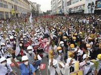 Sudah Ada Korban Nyawa, Ribuan Pendemo Myanmar Tak Menyerah!