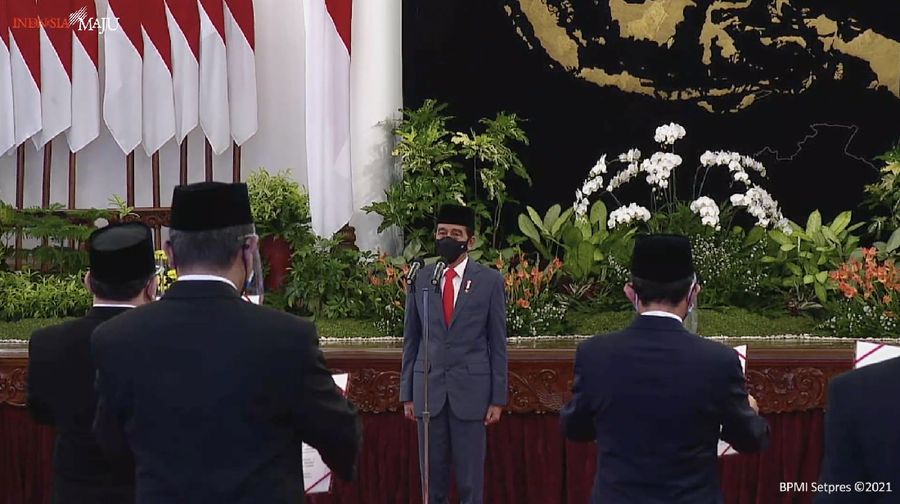 Pengucapan Sumpah/Janji Keanggotaan Ombudsman Republik Indonesia Masa Jabatan Tahun 2021-2026. (Tangkapan Layar Youtube Sekretariat Presiden)