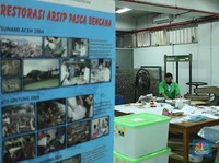 Mengintip Proses Restorasi Dokumen Korban Banjir Jakarta