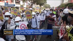 Ratusan Demonstran Menentang Kudeta Militer Myanmar