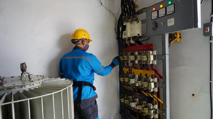 PLN nyalakan lagi seluruh gardu induk listrik dan listrik pelanggan terdampak banjir Jakarta dan sekitarnya, Selasa (23/02/2021). (Dok. PLN) PLN nyalakan lagi seluruh gardu induk listrik dan listrik pelanggan terdampak banjir Jakarta dan sekitarnya, Selasa (23/02/2021). (Dok. PLN)