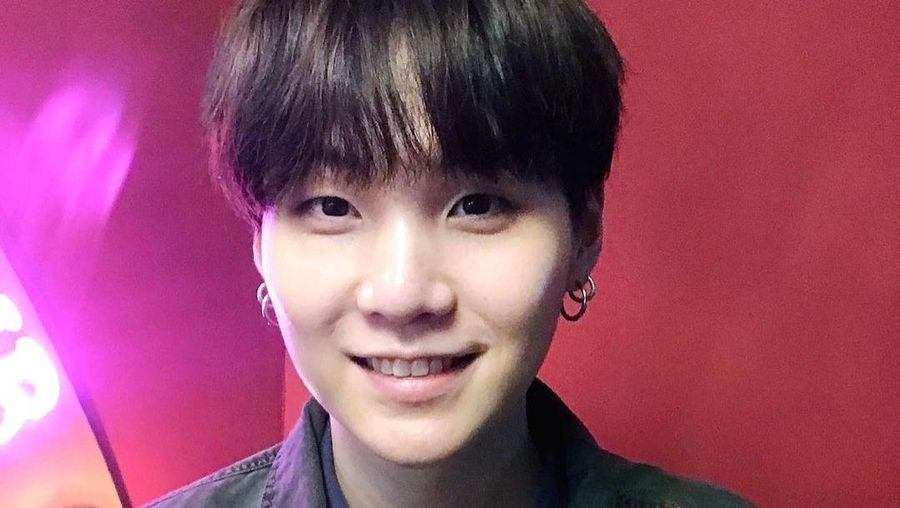 Suga BTS (Tangkapan Layar Instagram @bts_official)