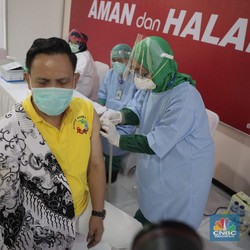 Vaksinasi Lambat, Mentok 13 Juta Orang Disuntik Akhir Tahun