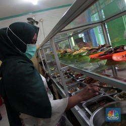 Terbaru! Ini Beda Aturan Makan di Warteg Tiap Level PPKM
