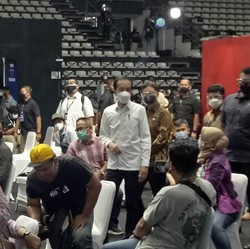 Janji Jokowi: Seluruh Insan Pers Segera Divaksinasi Covid-19