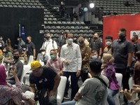 Janji Jokowi: Seluruh Insan Pers Segera Divaksinasi Covid-19