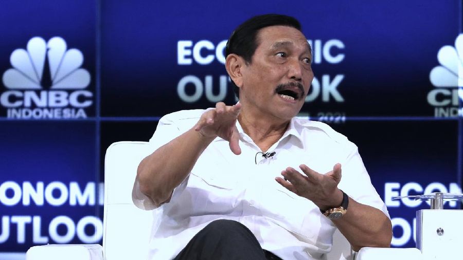 Luhut Binsar Pandjaitan dalam acara CNBC Indonesia Economic Outlook dengan tema 