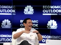 Luhut: Kasus Covid-19 di Indonesia Turun 78%, Jawa Bali 87,3%