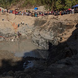 WNA China Gasak Tambang Emas RI, Bumi Bolong 1.600-an Meter