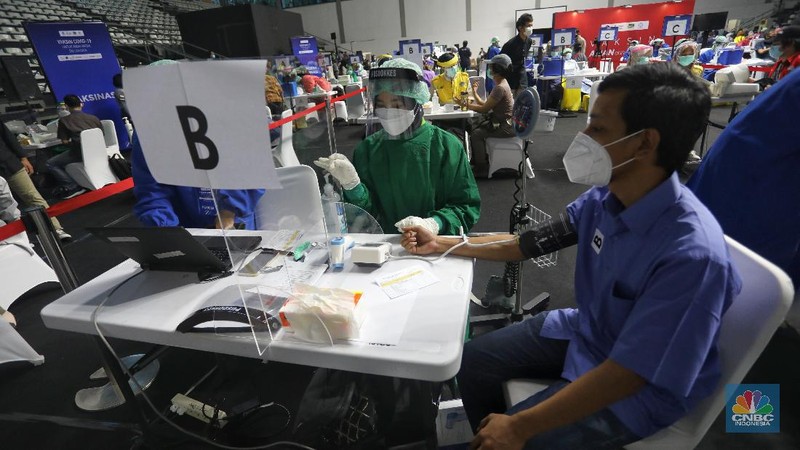 Vaksinasi wartawan. (CNBC Indonesia/Andrean Kristianto)