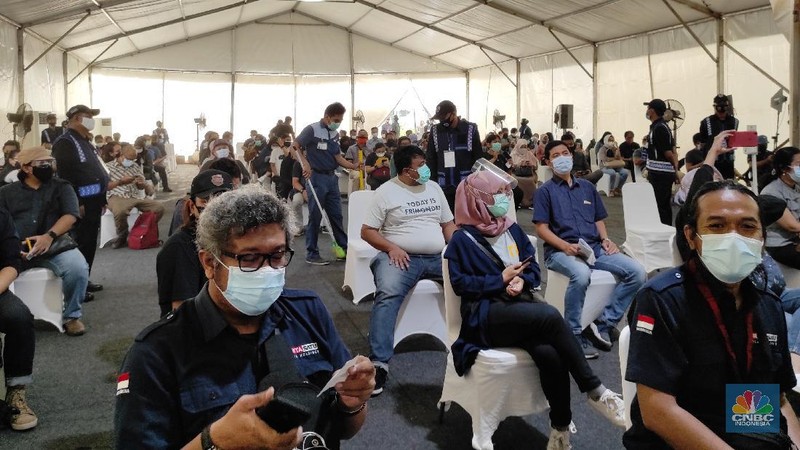 Vaksinasi wartawan. (CNBC Indonesia/Andrean Kristianto)