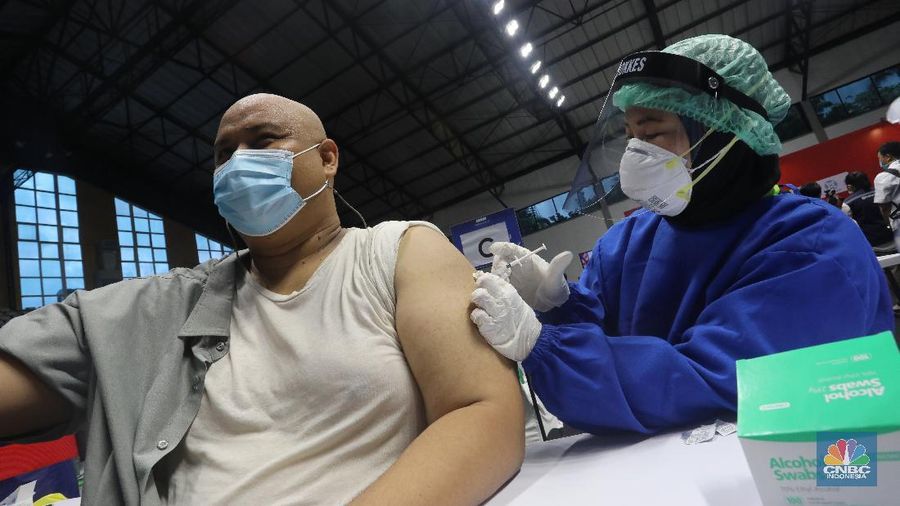 Vaksinasi wartawan. (CNBC Indonesia/Andrean Kristianto)