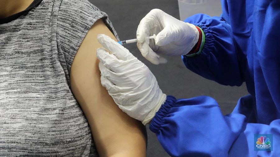 Vaksinasi wartawan. (CNBC Indonesia/Andrean Kristianto)