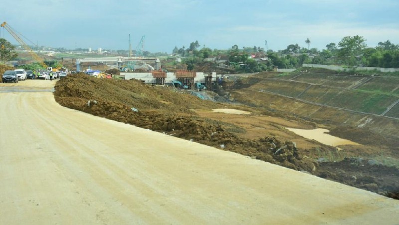 Jalan Tol Ciawi-Sukabumi Seksi Cigombong - Cibadak (Dok. Biro Komunikasi Publik Kementerian PUPR)