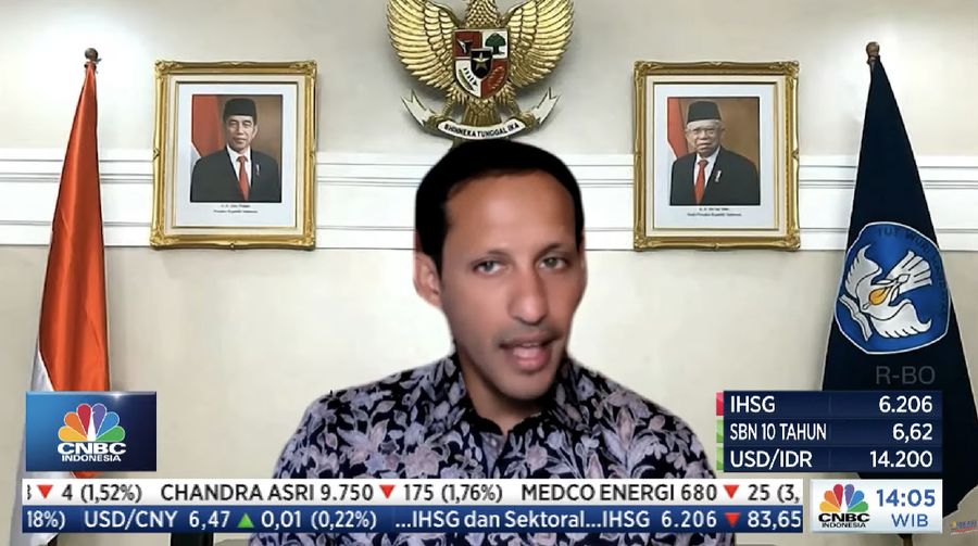 Menteri Pendidikan dan Kebudayaan RI, Nadiem Makarim dalam acara webinar Kemendikbud RI dengan tema 