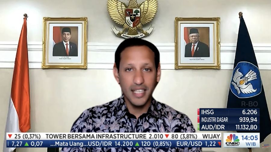 Menteri Pendidikan dan Kebudayaan RI, Nadiem Makarim dalam acara webinar Kemendikbud RI dengan tema 