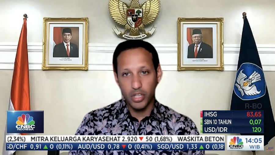 Menteri Pendidikan dan Kebudayaan RI, Nadiem Makarim dalam acara webinar Kemendikbud RI dengan tema