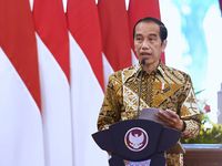 Breaking: Jokowi Cabut Aturan Investasi Miras Di RI