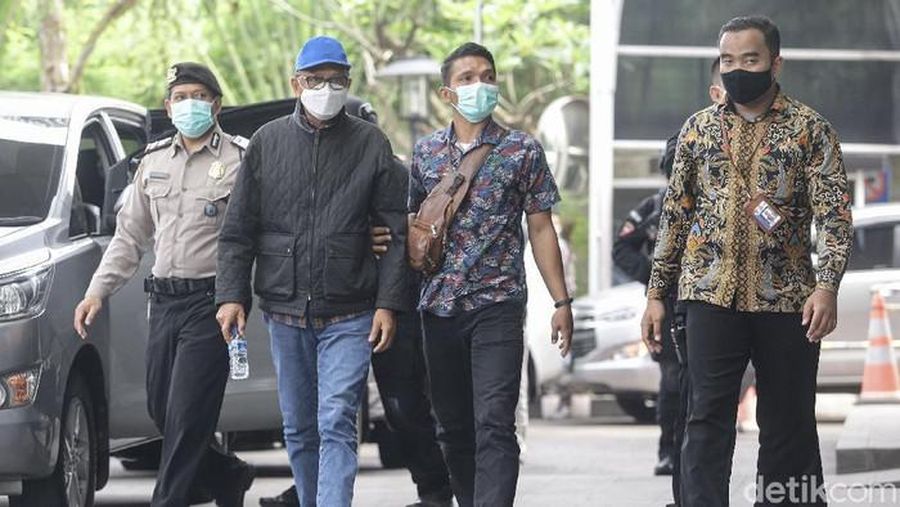 Gubernur Sulsel Nurdin Abdullah tiba di KPK. (Grandyos Zafna/detikNews)