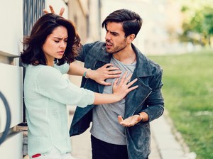 10 Ciri Toxic Relationship dan Cara Mengatasi Hubungan yang Tidak Sehat