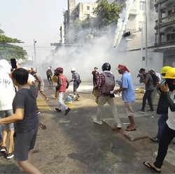 Myanmar Memanas, Polisi Lepas Tembakan-Granat, 1 Tewas