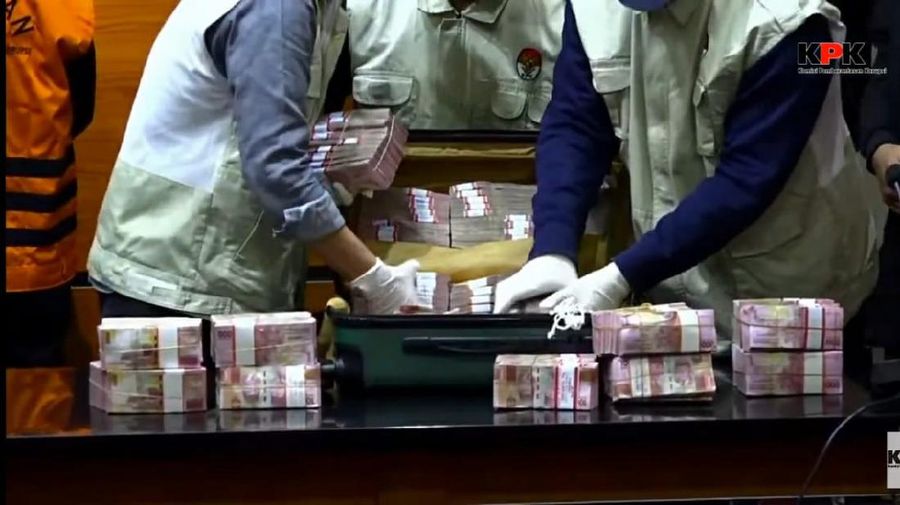 Sitaan koper berisi duit Rp 2 miliar, Youtube KPK 28 Februari 2021