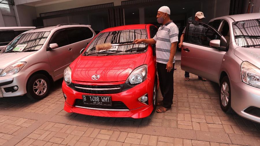 Penjual mobil bekas. (CNBC Indonesia/Andrean Kristianto)