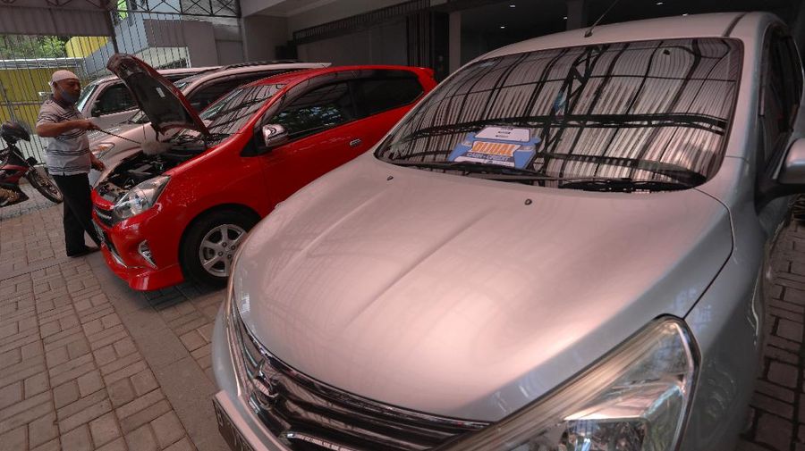 Penjualan Mobil Bekas. (վ/Andean Kristianto)