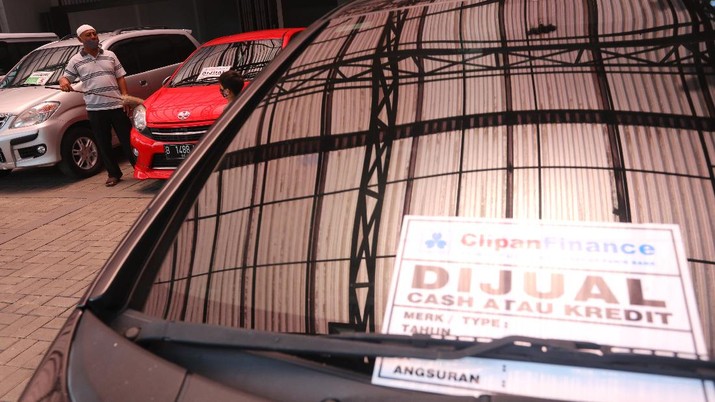 Penjualan Mobil Bekas. (CNBC Indonesia/Andean Kristianto)