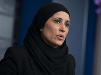 Potret Sameera Fazili, Muslimah Berjilbab Tim Ekonomi Biden