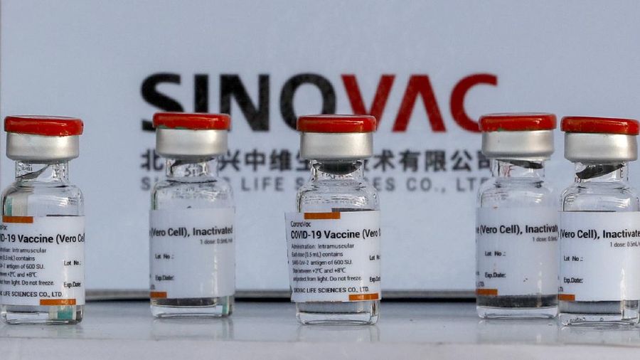 Vaksin Sinovac. (AP/Sakchai Lalit)