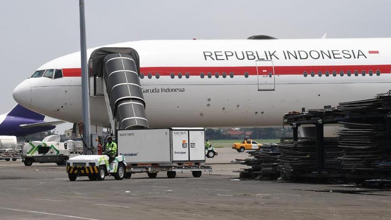 Kedatangan Vaksin Covid-19 tahap keempat di Bandara Soekarno-Hatta, Tangerang, Banten, Selasa (2/3/2021). (Dok: Rusman - Biro Pers Sekretariat Presiden)