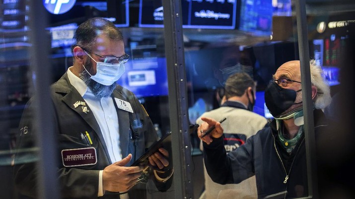 Markets Wall Street. (AP/Courtney Crow)