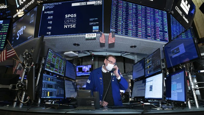 Markets Wall Street. (AP/Courtney Crow)